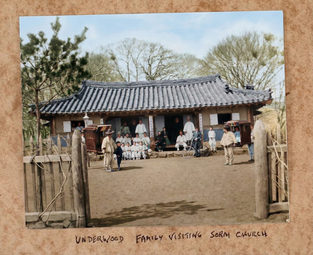 언더우드 가족 소래교회 방문.png